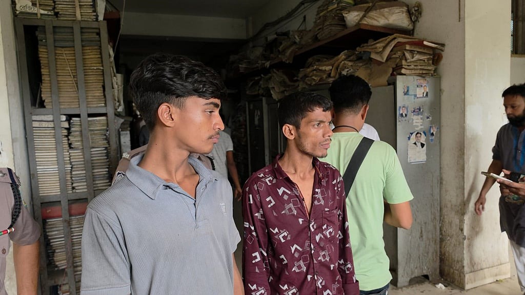 ভাড়ার সময় টাকার নজর, বাসেই যাত্রীকে শ্বাসরোধে হত্যা