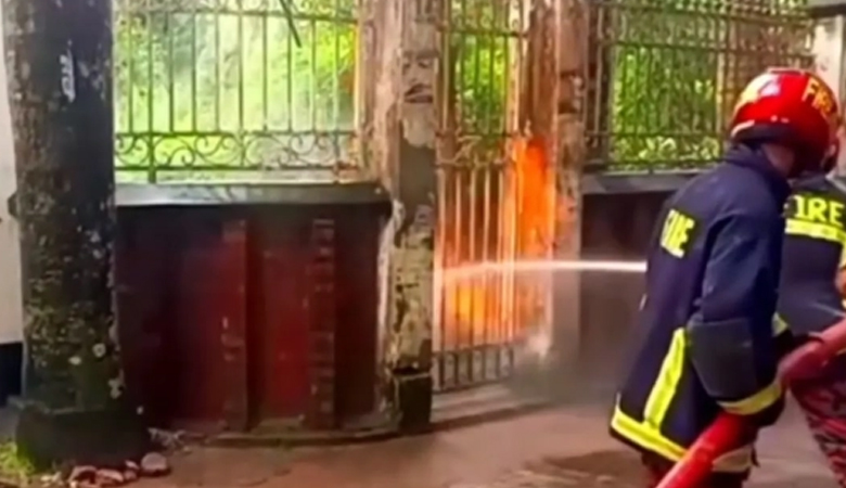 বজ্রপাত থেকে বিদ্যুৎমন্ত্রীর বাসায় আগুন