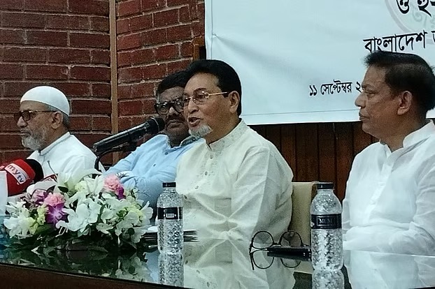 ভারতের সঙ্গে ১০১ চুক্তি-সমঝোতা পর্যালোচনা করছে সরকার
