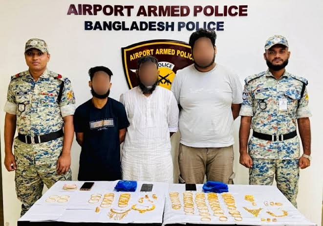 শাহজালালে ৭৪ ভরি স্বর্ণালংকারসহ আটক তিনজন