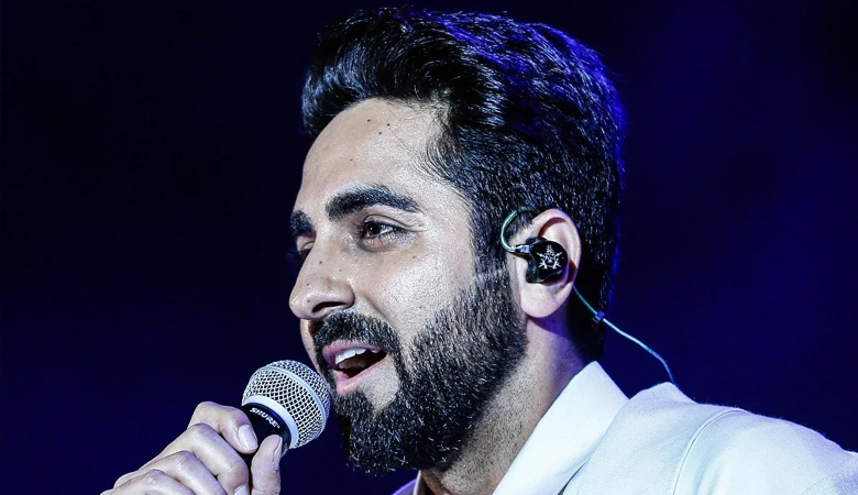 ট্রেনে গান গাওয়া সেই ছেলে আজ তারকা