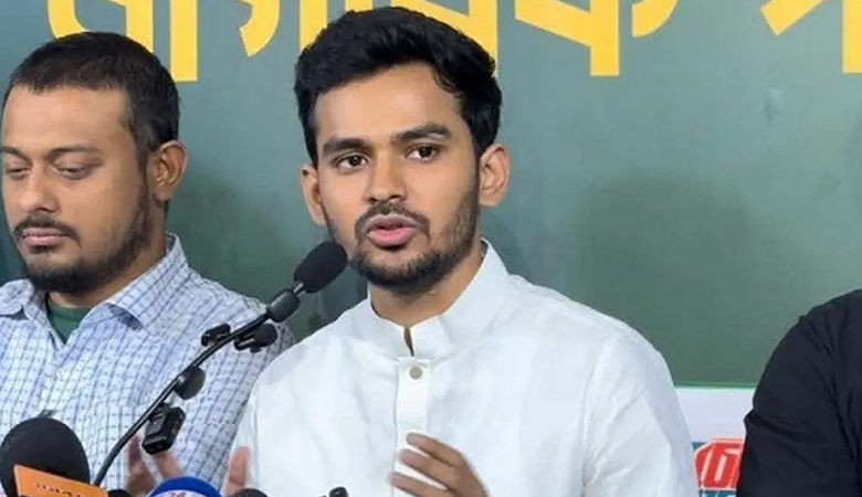 আসিফ মাহমুদ ও স্ত্রীর তথ্য চেয়ে বিএফআইইউকে দুদকের চিঠি