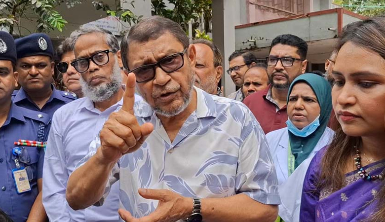 সরকারি হাসপাতালের সামনে কোনো ক্লিনিকের অনুমোদন দেওয়া হবে না
