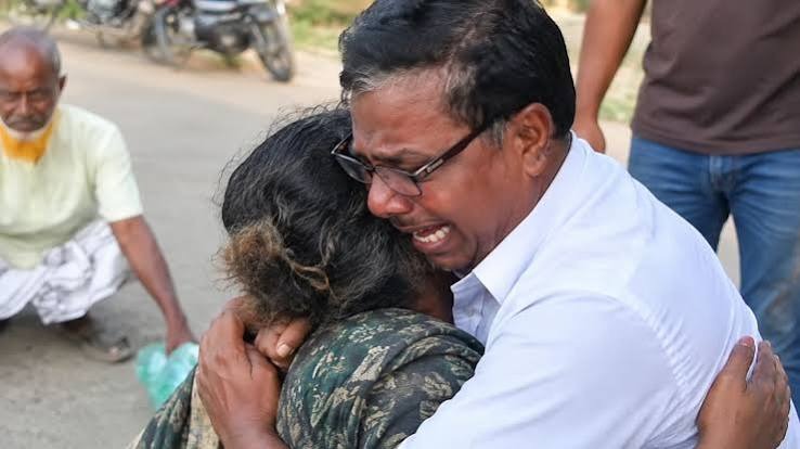 ফেসবুকের ভিডিও দেখে নিখোঁজ স্ত্রীকে ফিরে পেলেন স্বামী