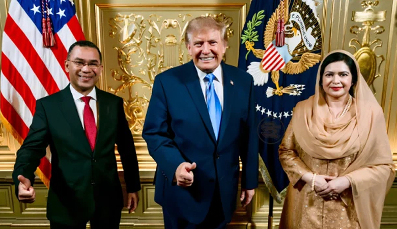 ট্রাম্পের সঙ্গে ছবি প্রকাশ করলেন প্রধানমন্ত্রী তারেক রহমান