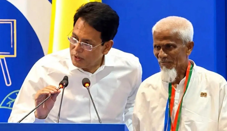 ৫২ বছর ১ টাকায় পড়ানো গাইবান্ধার লুৎফুর রহমান পেলেন রাষ্ট্রীয় সম্মাননা