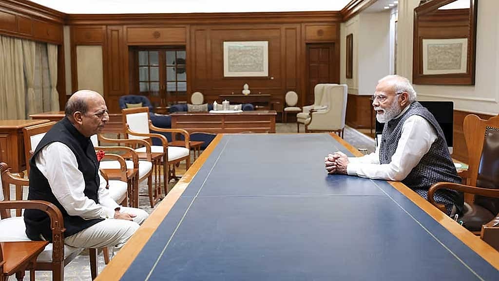 ঢাকা থেকে দিল্লি গিয়ে মোদীর সঙ্গে ত্রিবেদীর বৈঠক