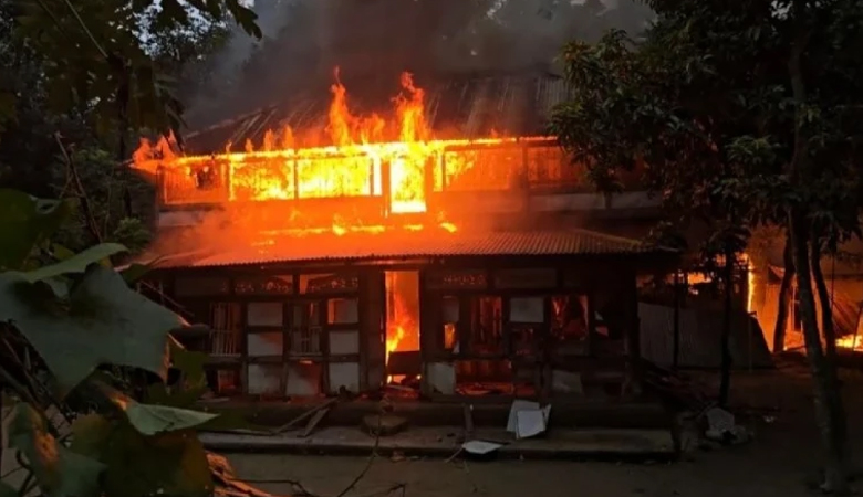 গাজীপুরে ওষুধ কারখানায় ভয়াবহ আগুন