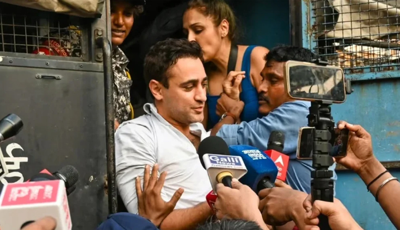 অভিনেতা ইমরান খানকে ভারত ছাড়ার নির্দেশ