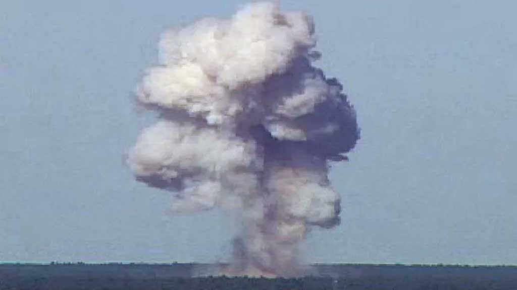 ‘মাদার অব অল বম্বস’ দিয়ে ইরানে হামলার কথা ভাবছে যুক্তরাষ্ট্র
