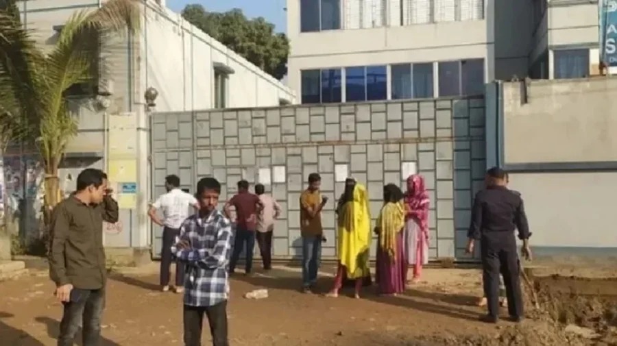 শ্রমিকদের ধর্মঘটে অনির্দিষ্টকাল উত্তরার পাঁচ পোশাক কারখানা বন্ধ ঘোষণা