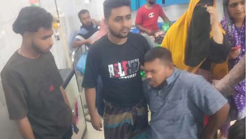মোহাম্মদপুরে সুমনকে গুলি, ছেলেকে কুপিয়ে জখম