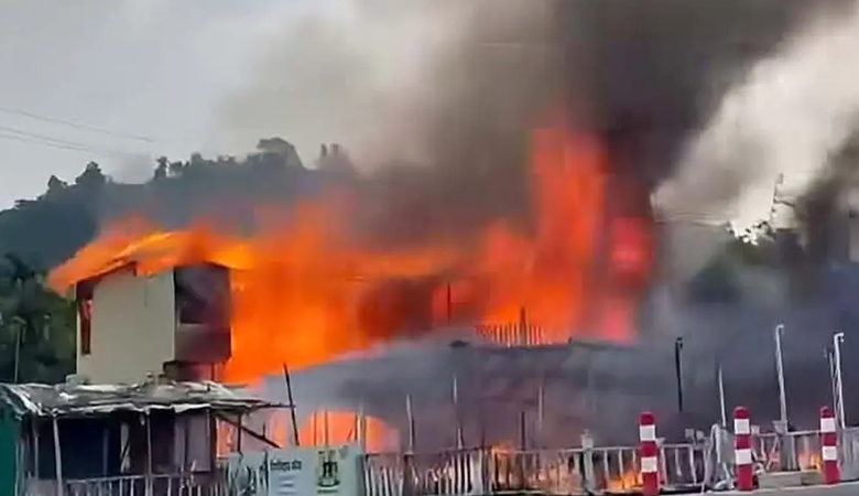 কক্সবাজারের ইনানীতে রিসোর্টে আগুন, নিহত বেড়ে ৬