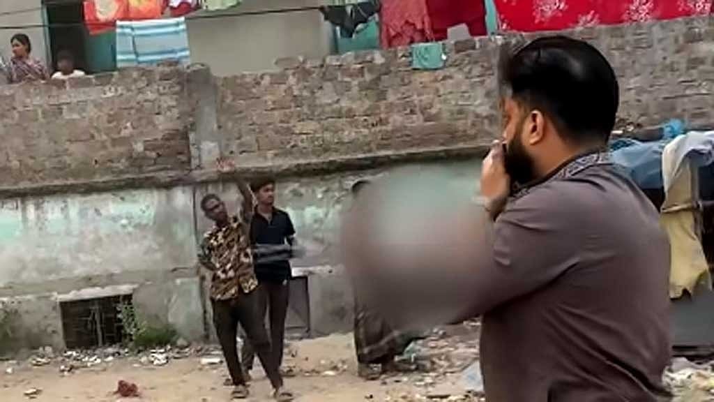 মাদকবিরোধী অভিযানে অস্ত্র প্রদর্শন, ‘সামাজিক প্রতিরোধের’ কথা বললেন ইশরাক