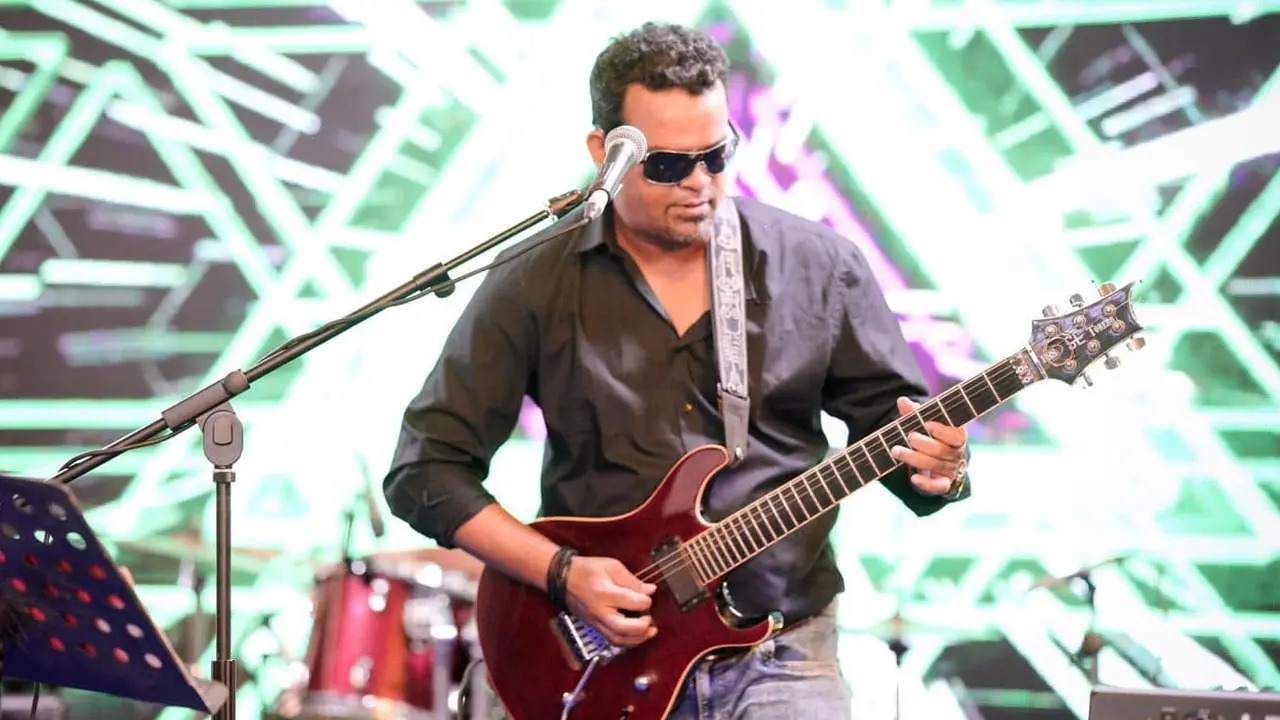 তিন দশকের সুরসঙ্গী গিটারশিল্পী রাসেল খান আর নেই