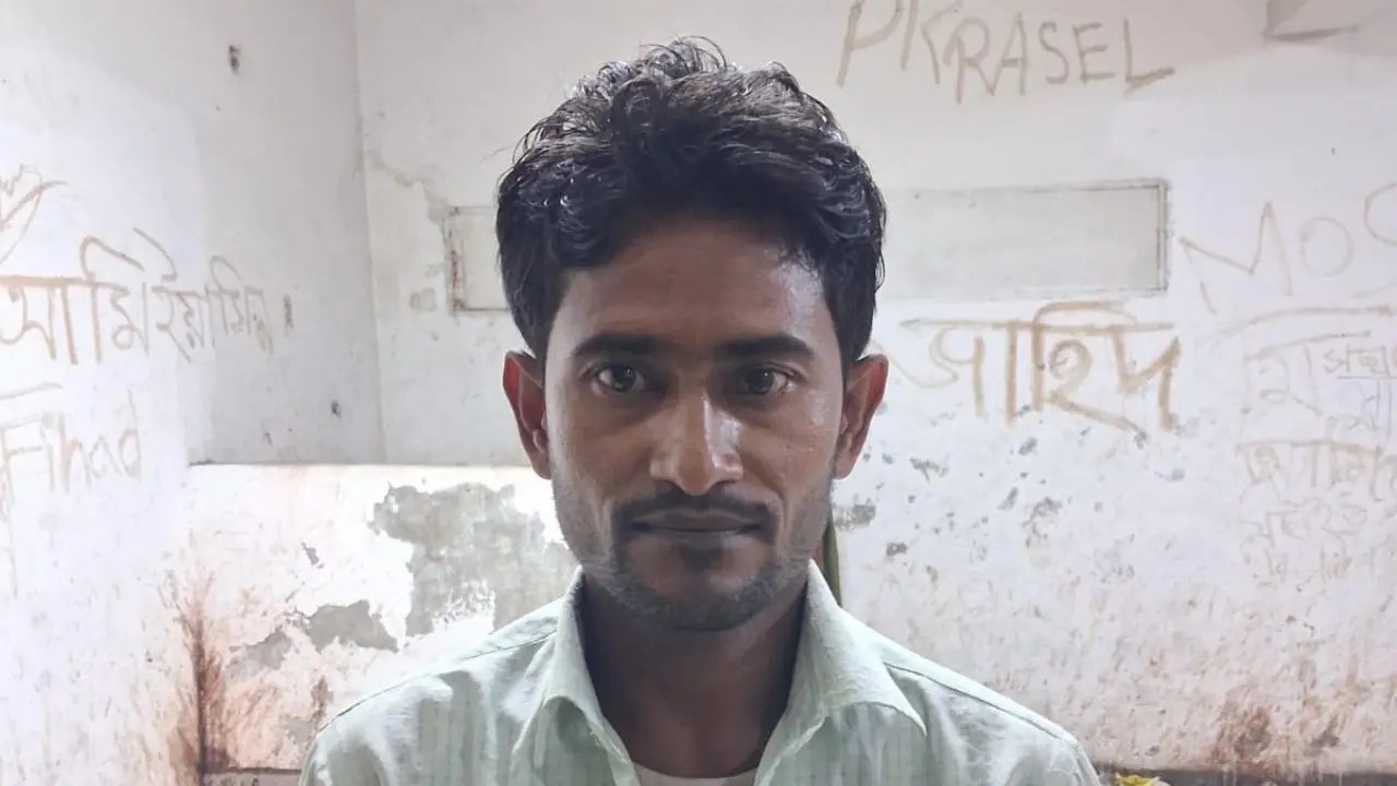 মোহাম্মদপুরে হত্যাসহ সাত মামলার আসামি ‘কেন্তা ফিরোজ’ গ্রেপ্তার