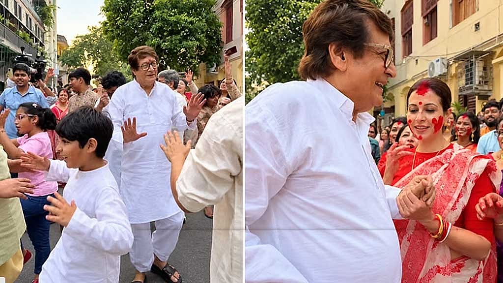 ঢাকের তালে নাতিকে নিয়ে নাচলেন বর্ষীয়ান অভিনেতা রঞ্জিত মল্লিক