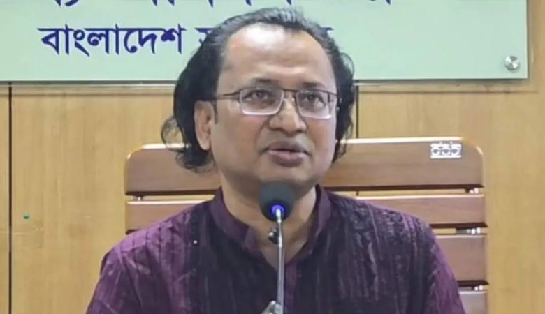 প্রধানমন্ত্রী দেশে ফেরার পর আইজিপির বিষয়ে সিদ্ধান্ত: তথ্য উপদেষ্টা